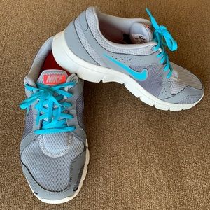 Women’s Nike Flex Experience RN2 Size 9